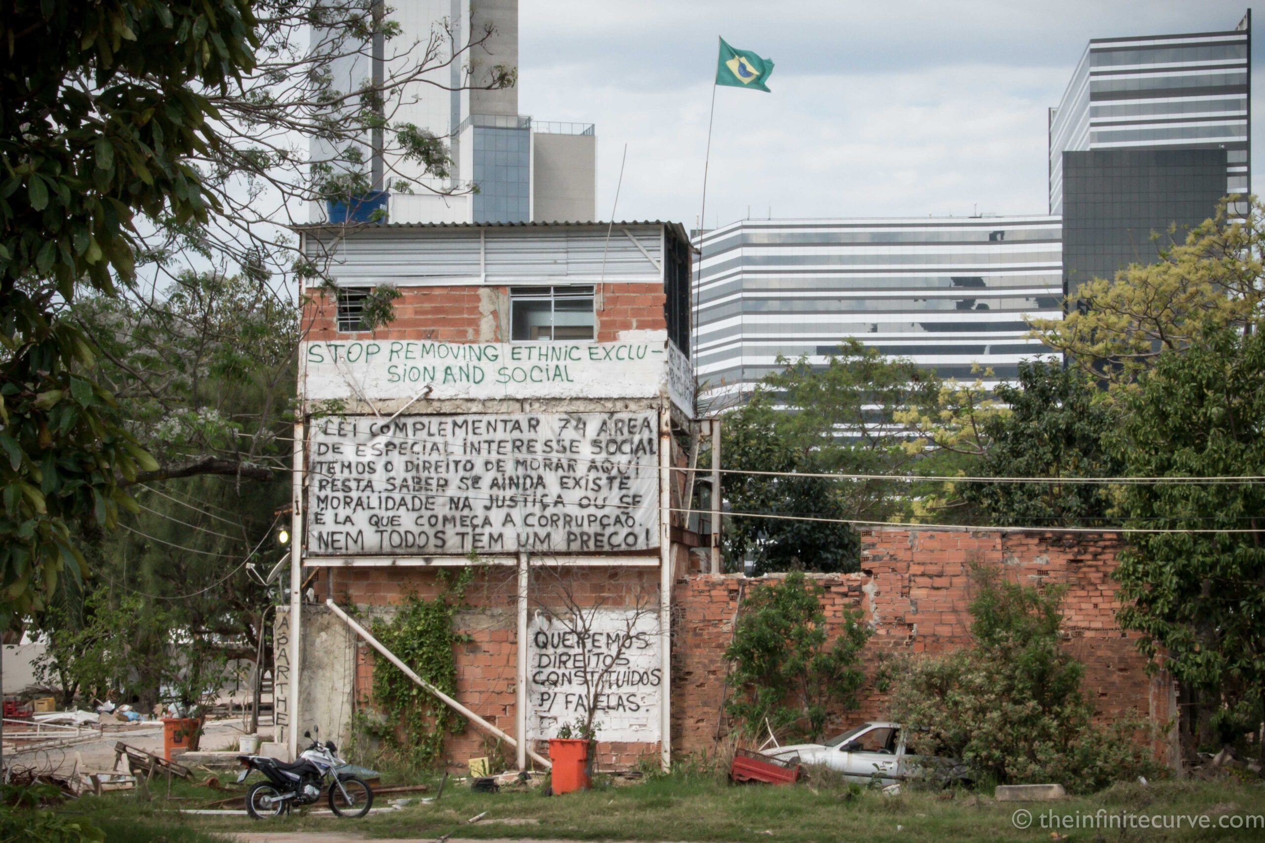 Nailhouse1 The Infinite Curve